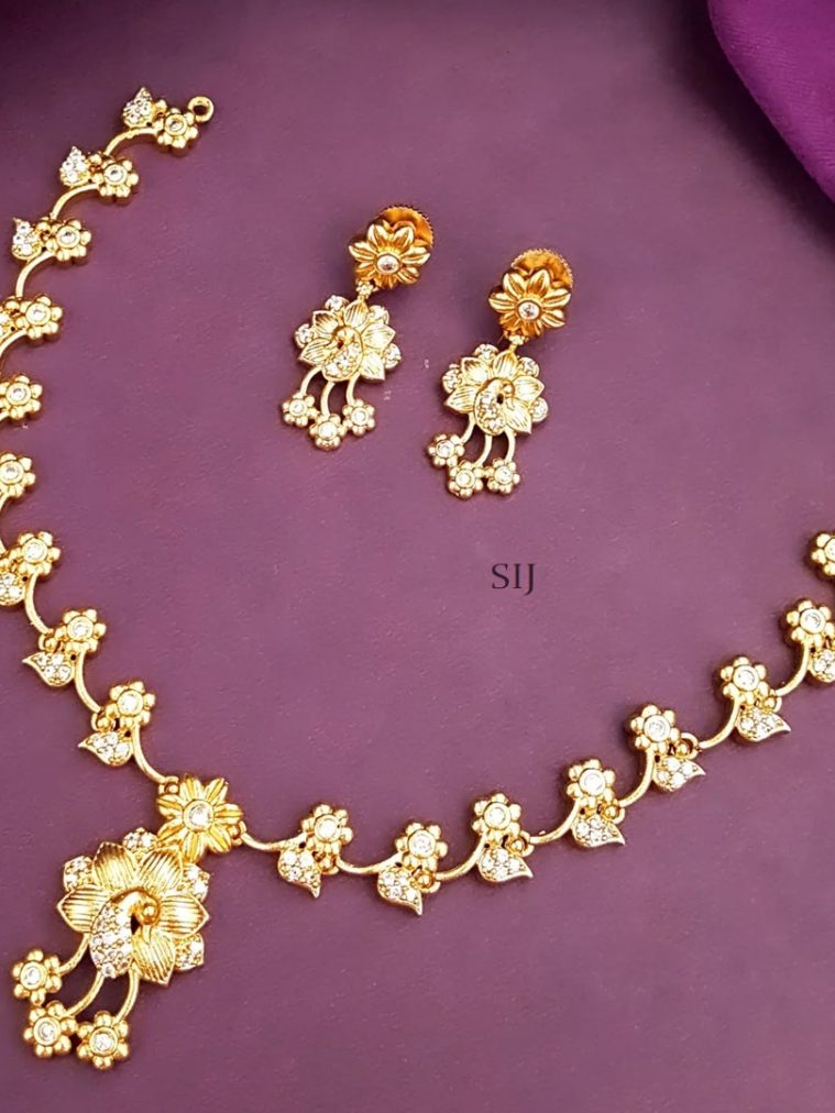 Gold Plated Leaf And Flower Pattern Necklace