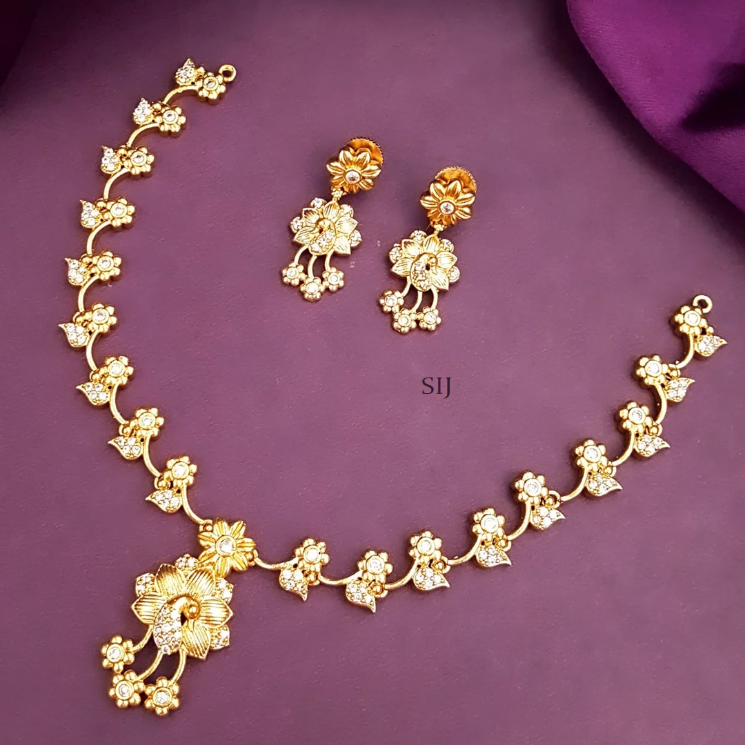Gold Plated Leaf And Flower Pattern Necklace