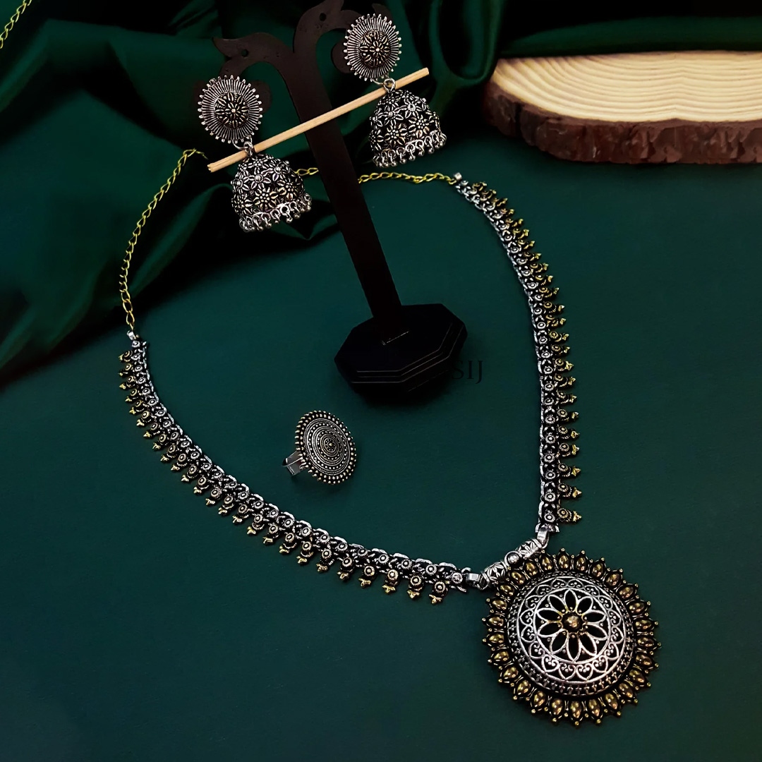 Round Pendant Dual Tone Oxidised Jewellery Set