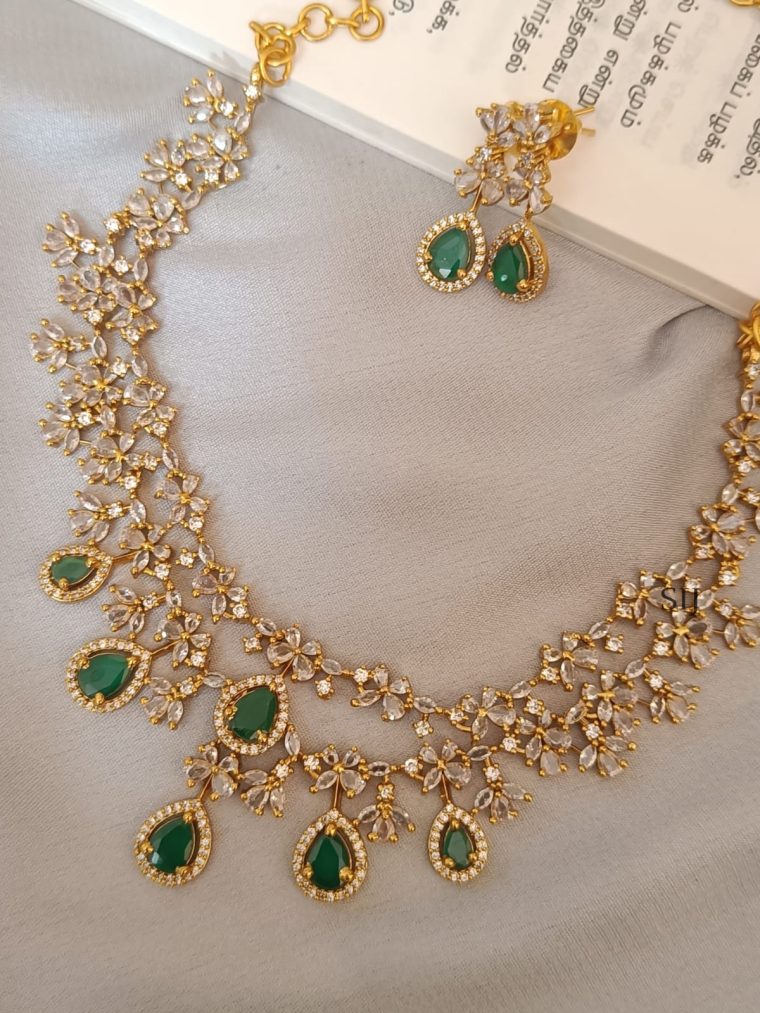 Traditional Two Layer Green Necklace Set