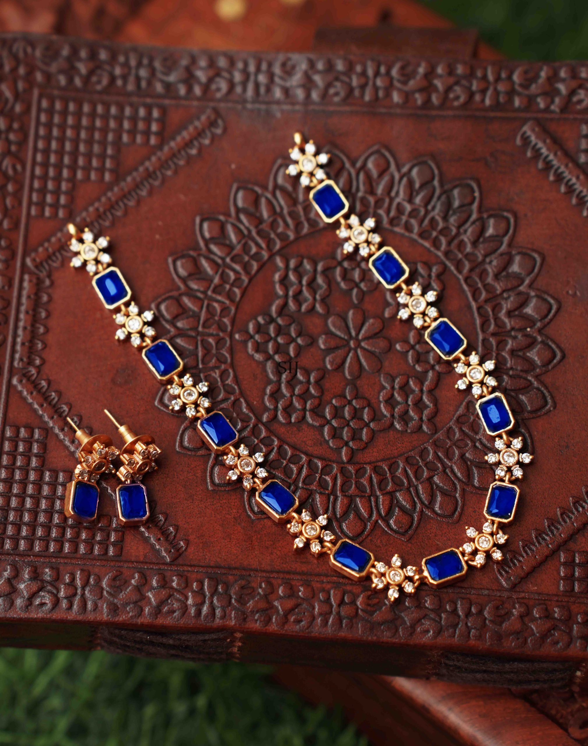 Flower Design Blue Stone Necklace