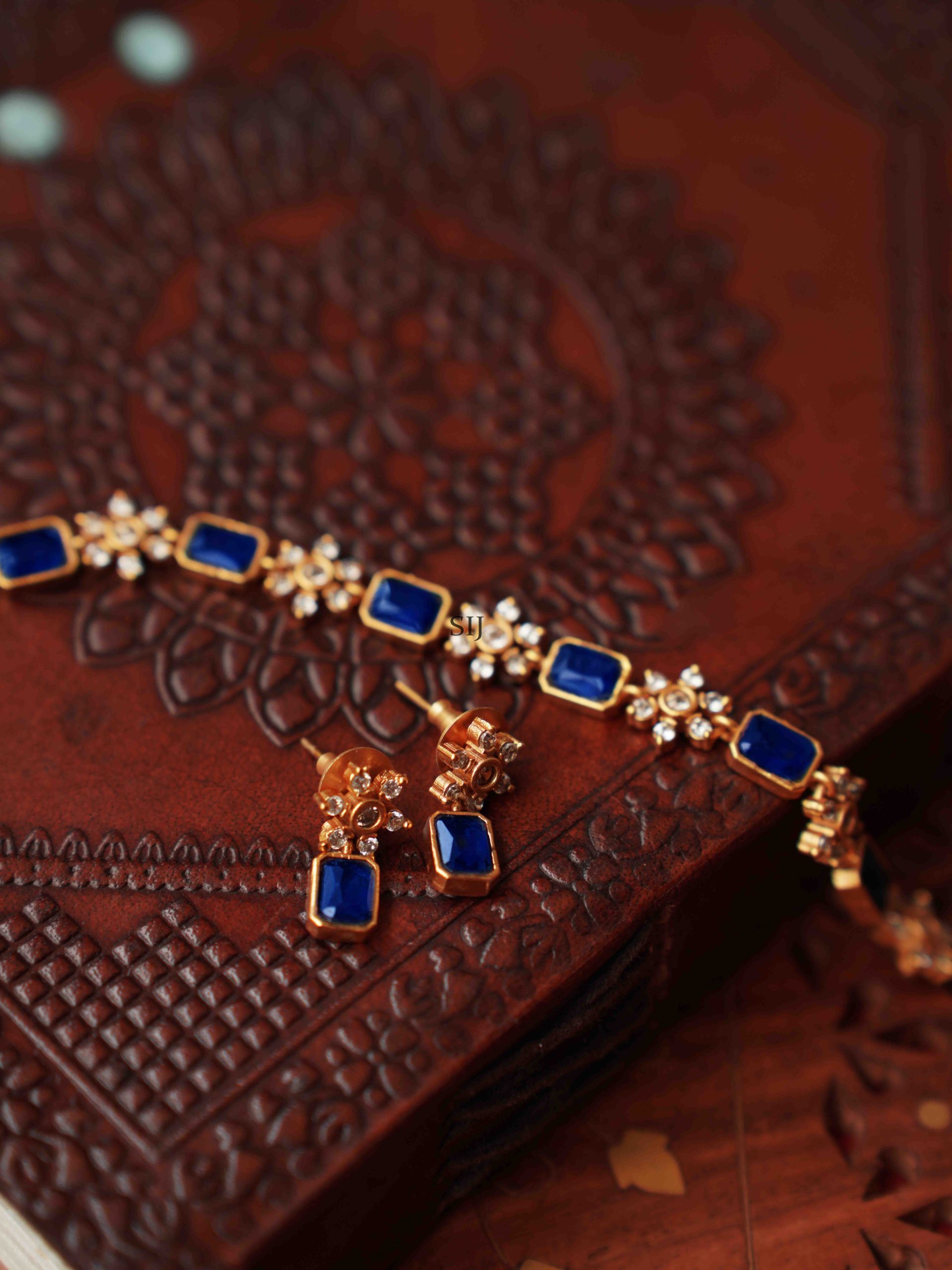 Flower Design Blue Stone Necklace