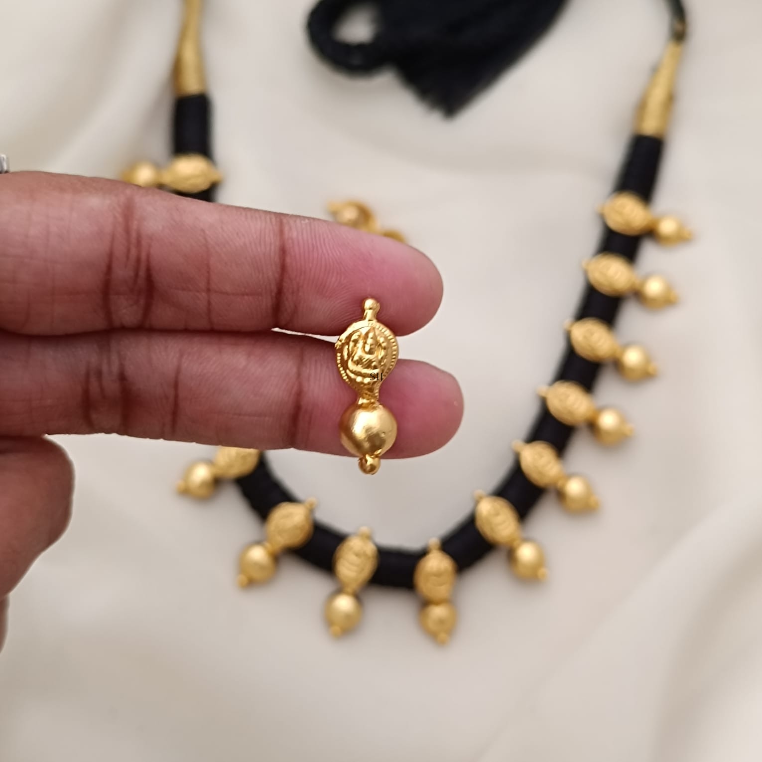 Imitation Lakshmi Mango Thread Necklace