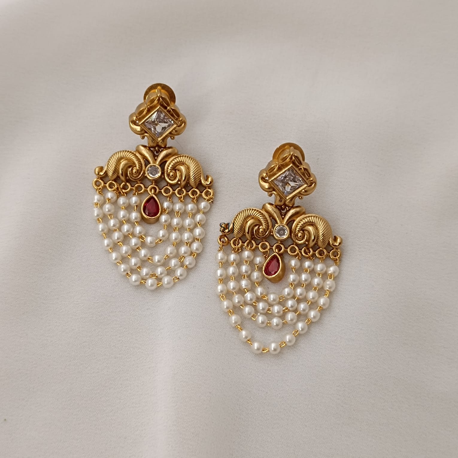 Layered White&Red Stone Pearl Drop Earrings