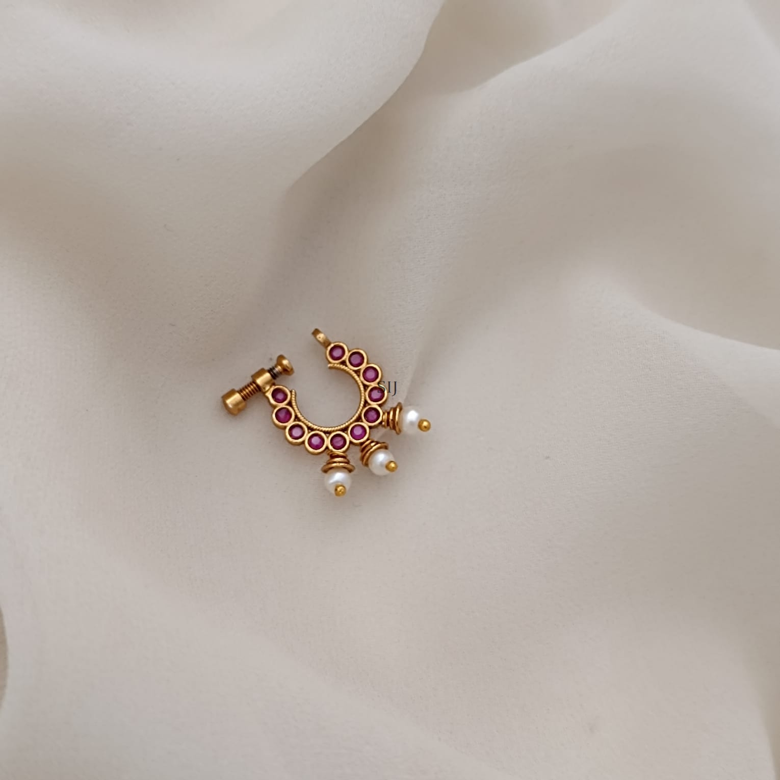 Pearl Drop Ruby Stone Screwtype Nose Pin