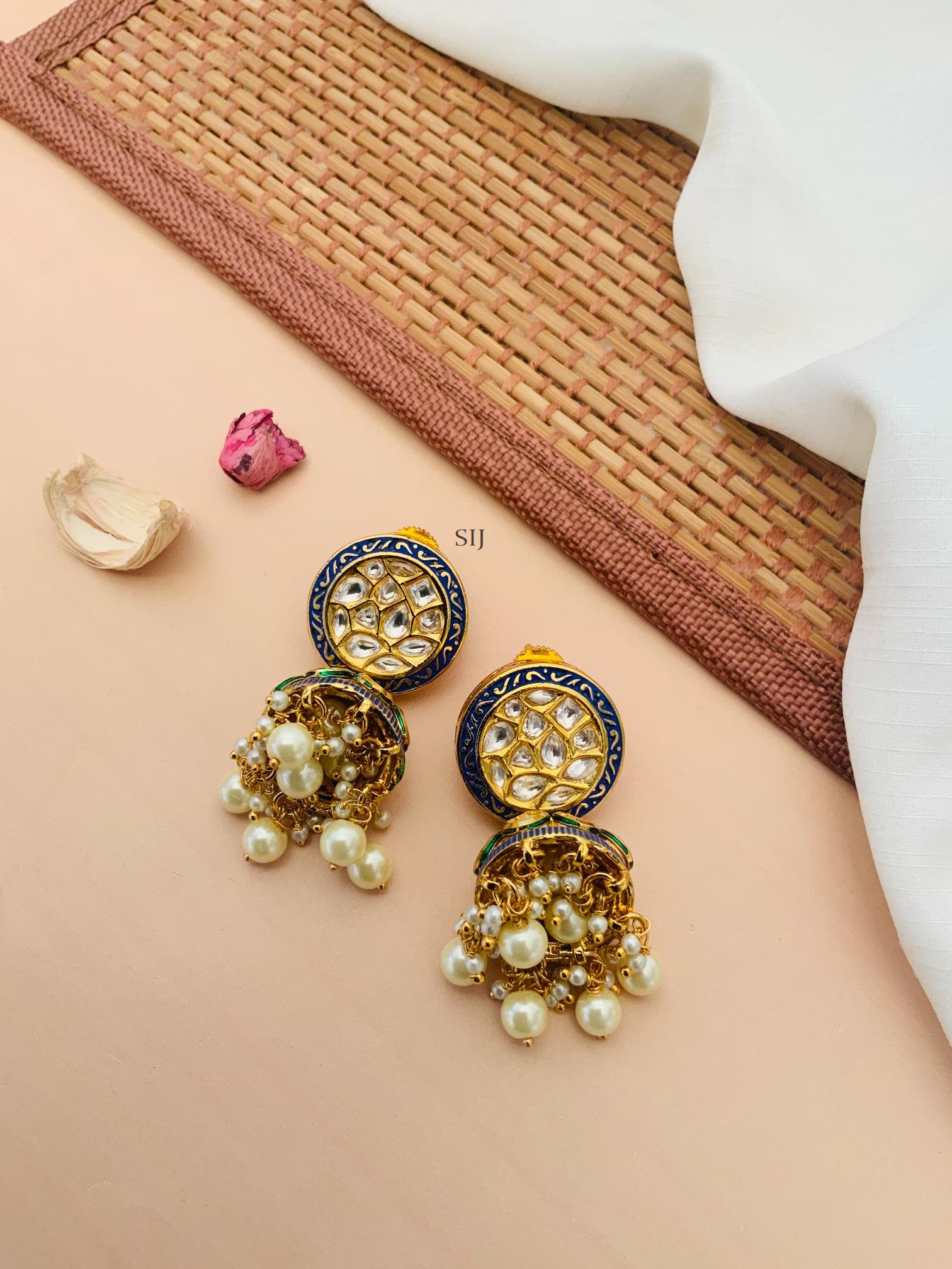 Round Design Kundan Earrings with Pearls Hanging Jhumkas
