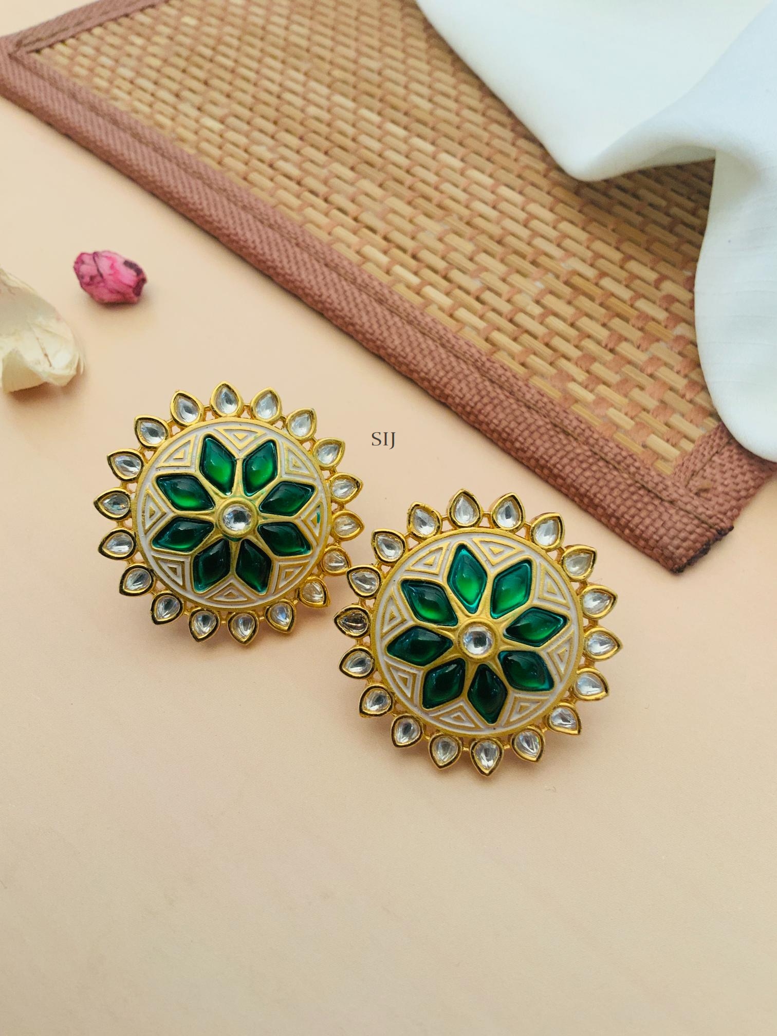 Gold Plated Round Flower Emerald and Kundan Ear Studs
