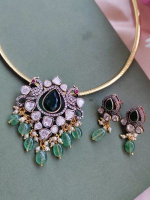 Gold Plated Hasli Necklace with Kundan Dual Peacock Pendant