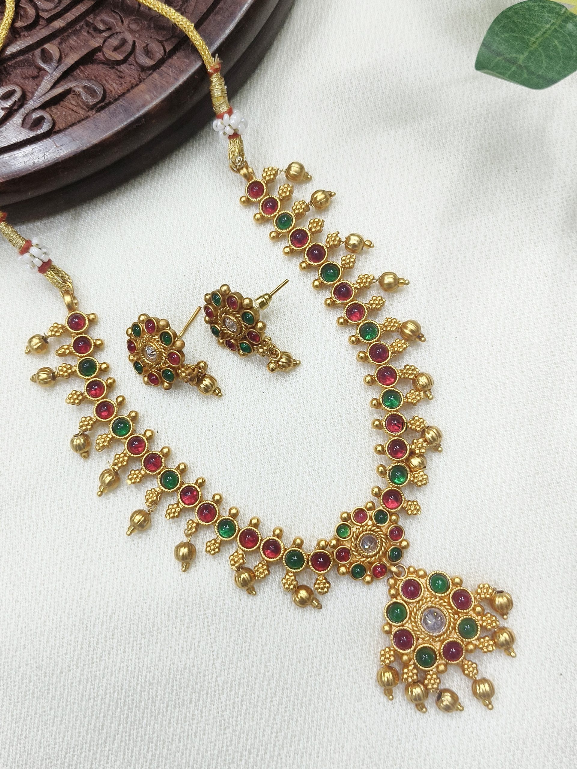Matte Finish Ruby and Green Kemp Necklace with Gold Droplets