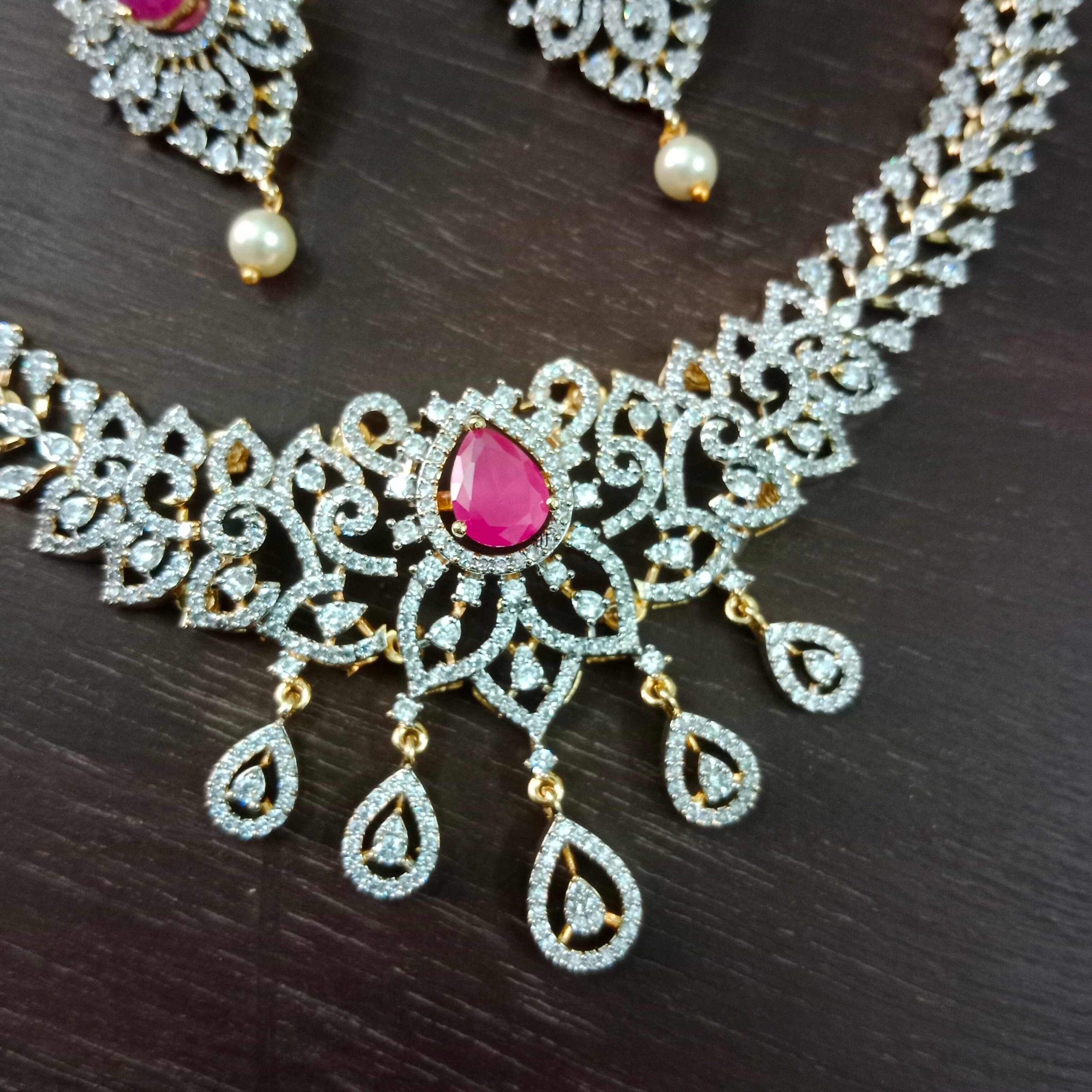 Artificial Dazzling AD Necklace With Color Changing Stones