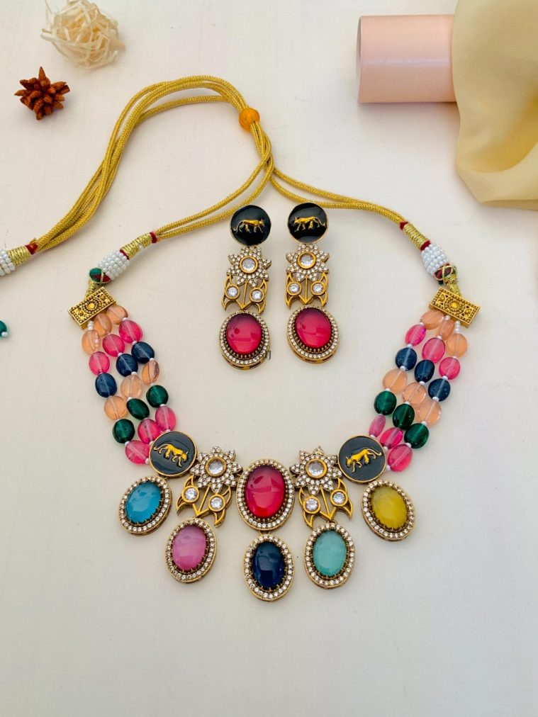 Flower Design Multicolour Stones &Beads Necklace