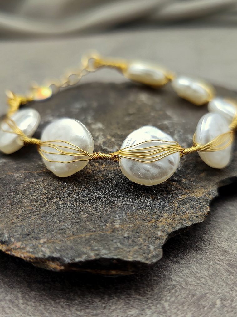 Gold Finish Asymmetrical Shape Handmade Pearl Bracelet_1