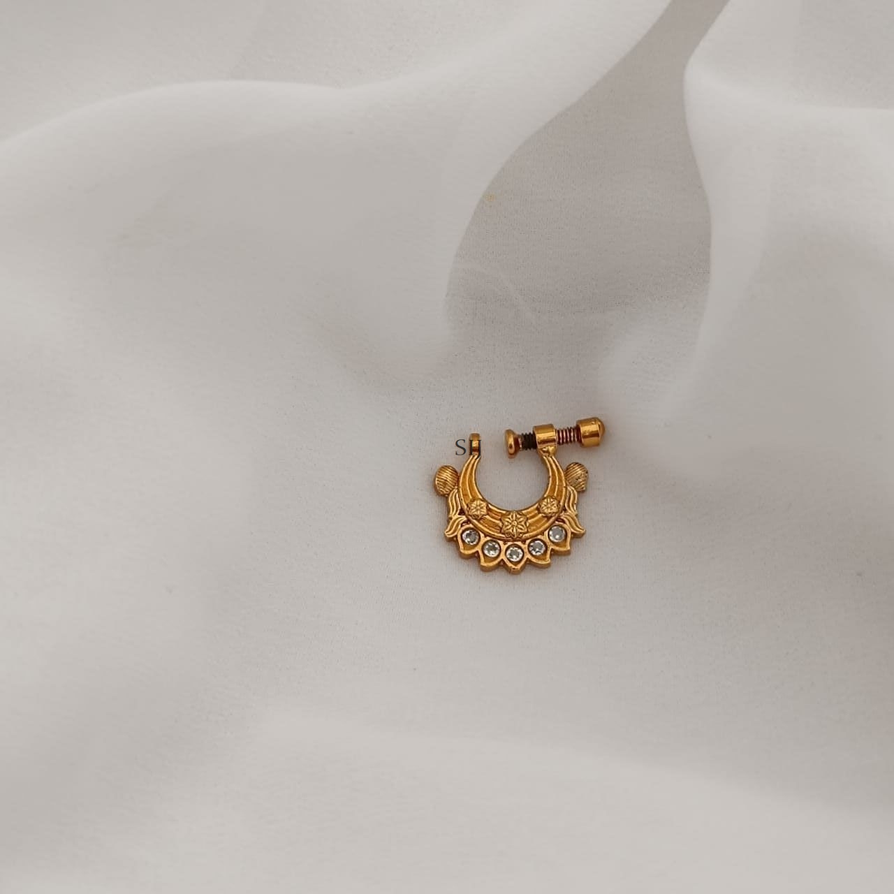 Gold Finish Flower Design White Stones Nose Pin