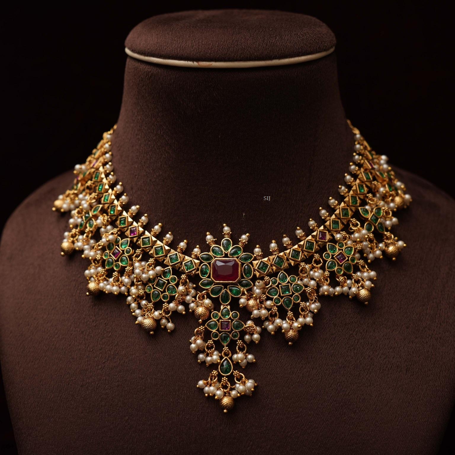 Antique Green Stones Necklace with Pearl Guttupusulu