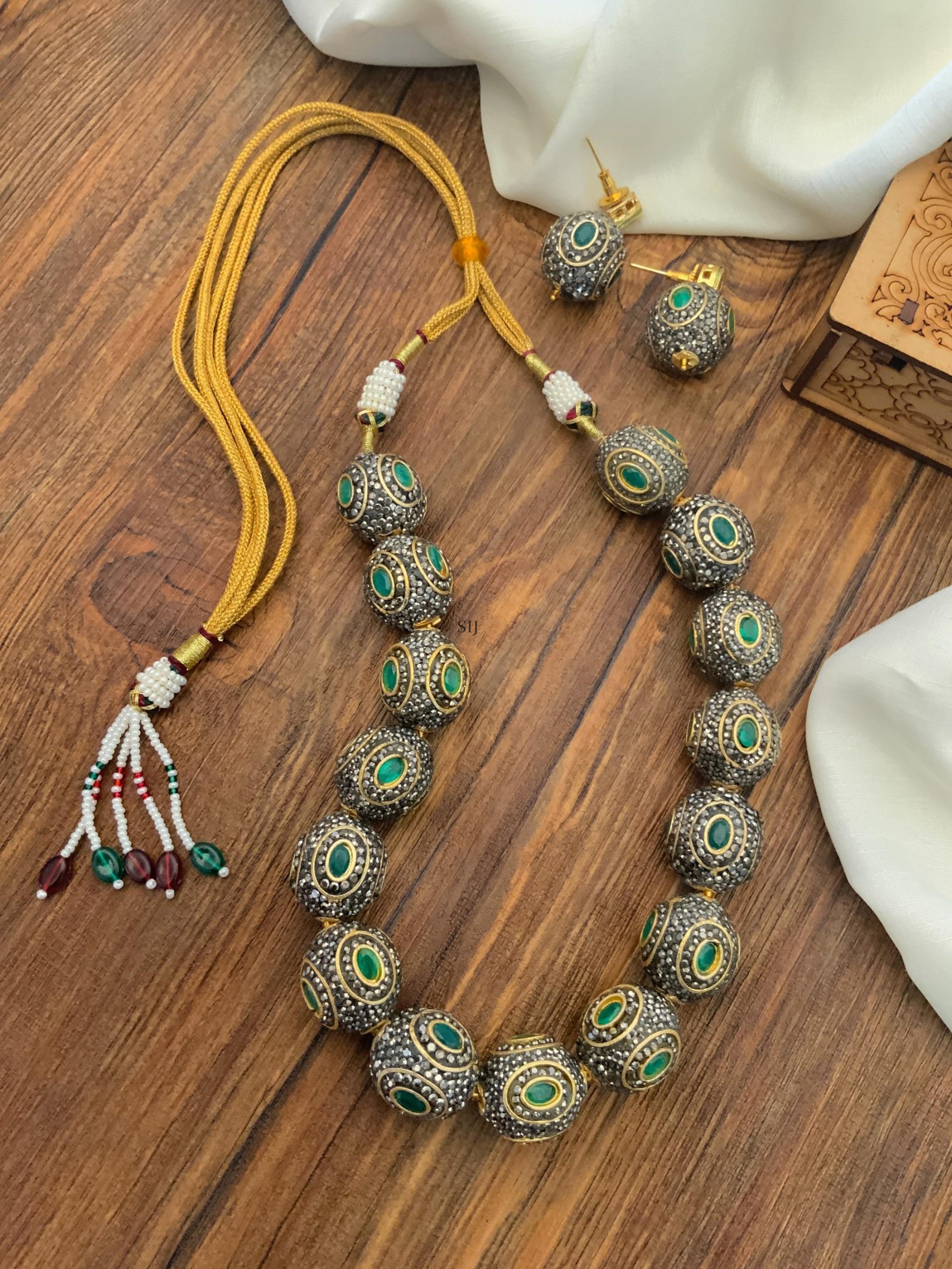 Imitation Jaipuri Big Ball Mala Set