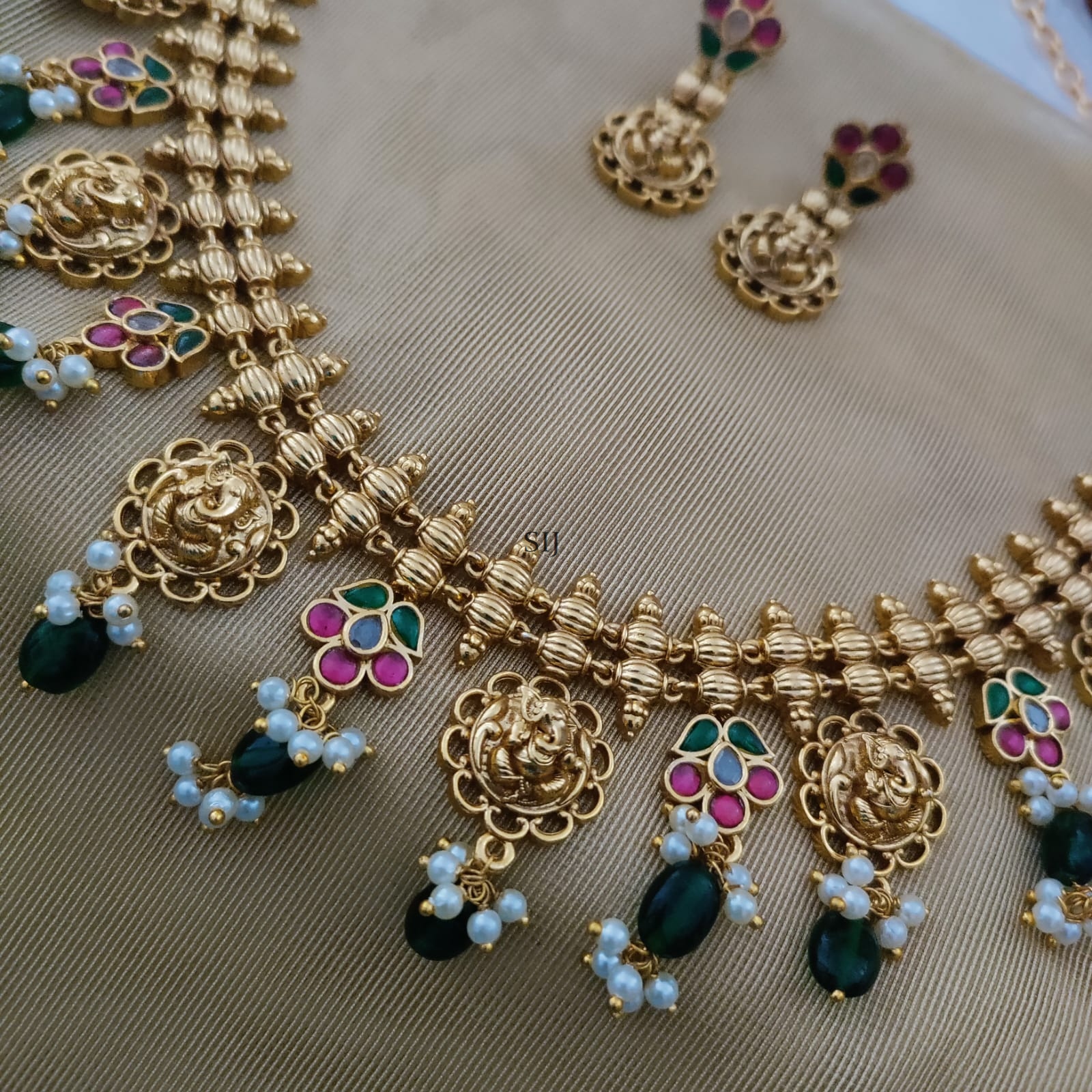 Jadau Kundan Floral With Pearl Drop Ganesh Necklace