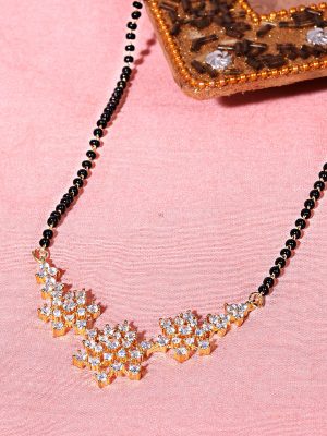 Single Layered Flower Design Solitaire Diamond Mangalsutra