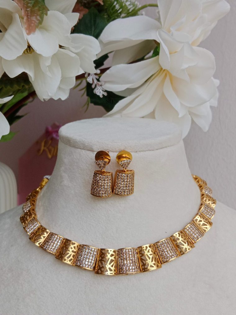 Gold Plated Cylinder Design White Stones Necklace