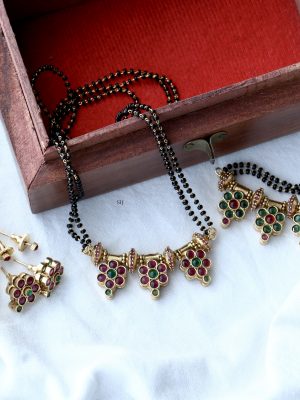 AD and Kemp Stones Reversible Floral Mangalsutra