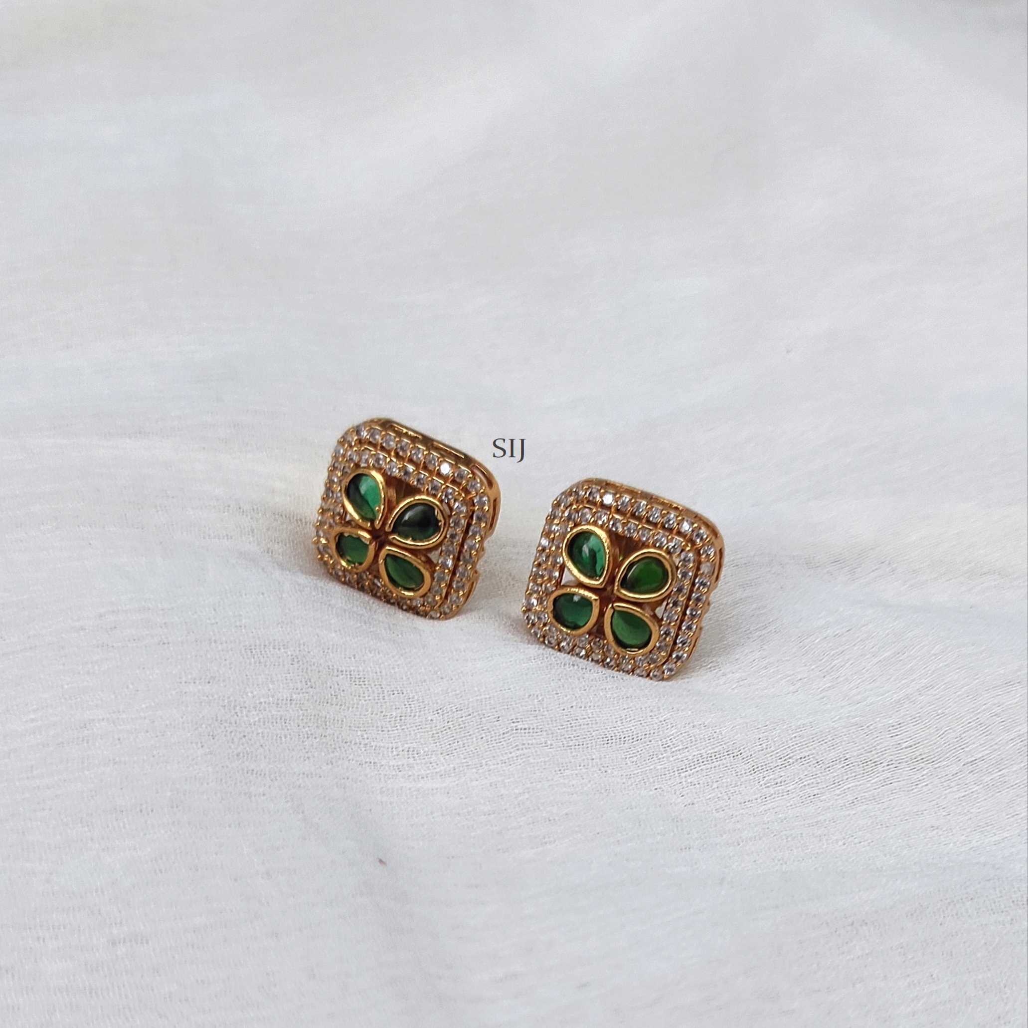 Antique Flower Green Kemp Earrings