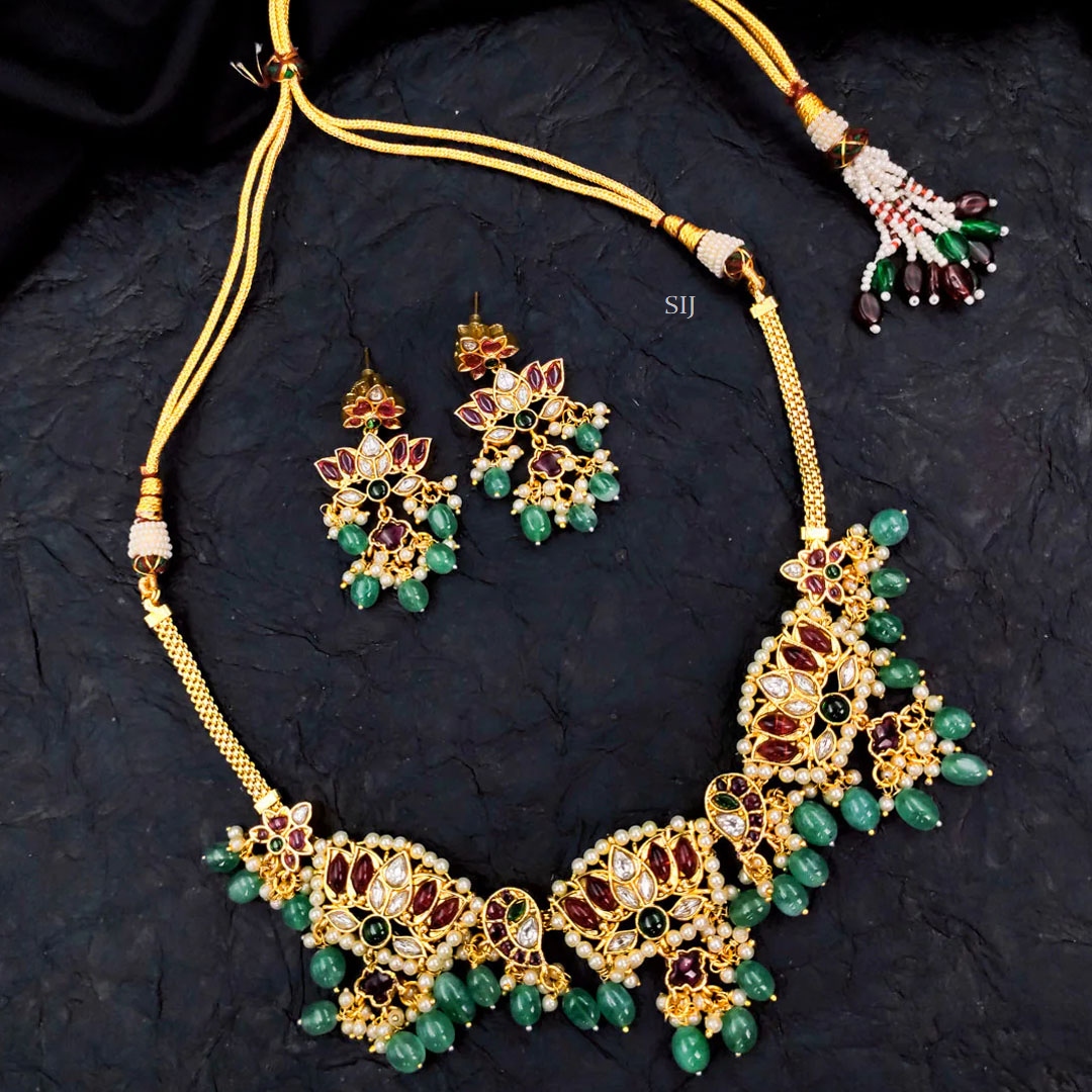 Gold Finish Flower Design Guttapusalu Jadau Necklace