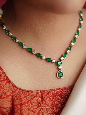 Artificial White And Green Stones Necklace Set