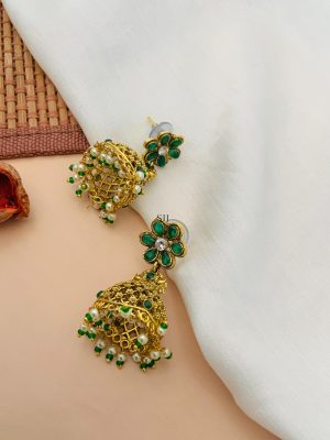 Artificial Pearl And Green Kundan Necklace With Jhumkas