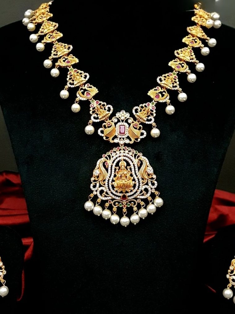 Traditional White Stone Lakshmi Haram