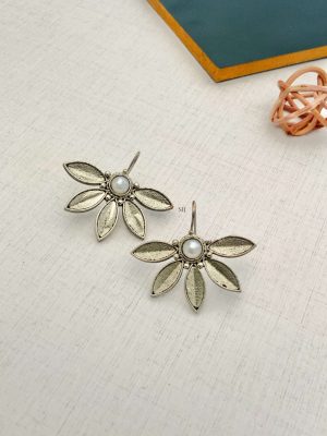 Middle Single Pearl Half Flower Design Hook Earrings