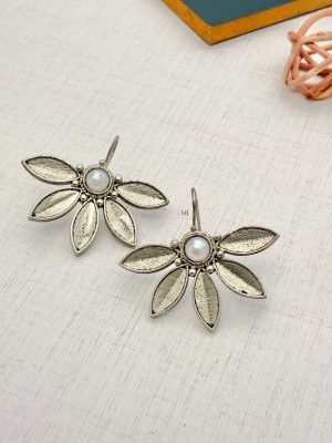 Middle Single Pearl Half Flower Design Hook Earrings