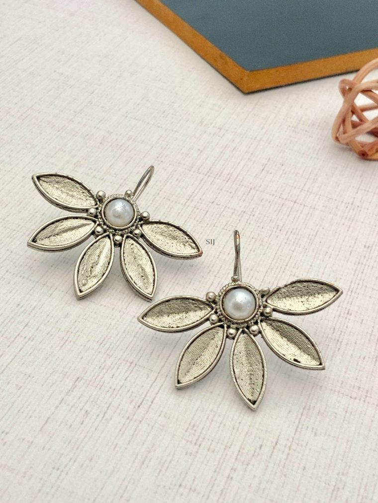 Middle Single Pearl Half Flower Design Hook Earrings