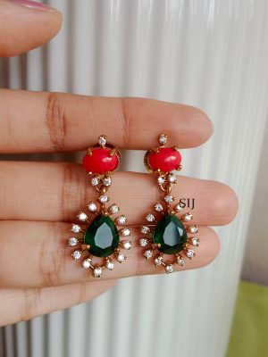 Artificial Coral Stud Emerald Drop Necklace Set