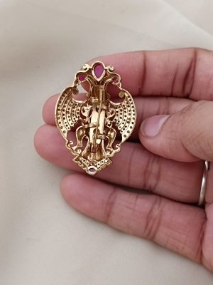 Traditional Lakshmi Saree Pin with Dual Peacocks