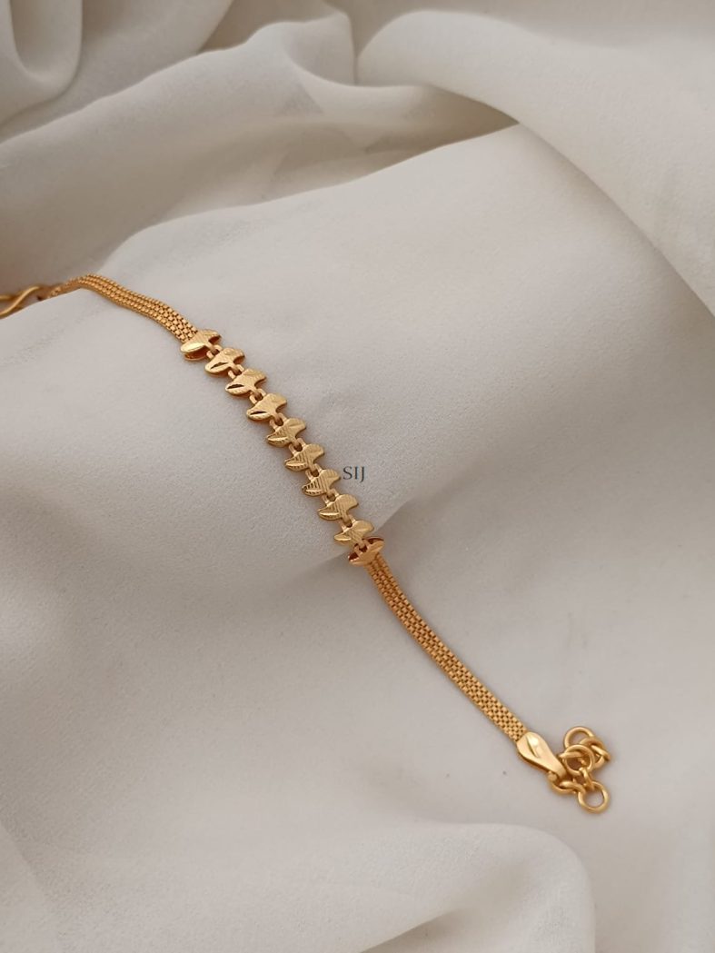 Gold Finish Forming Chain Type Bracelet