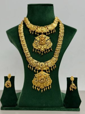 Traditional Lakshmi Design Jewellery Set Combo