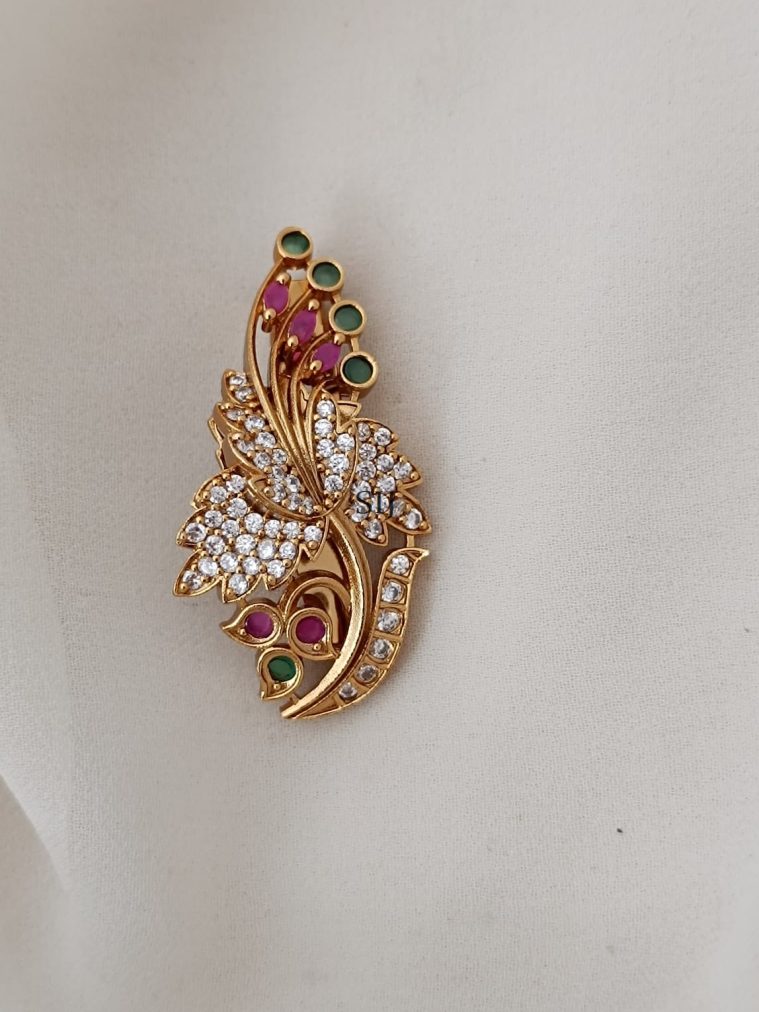 Imitation Flower Design AD And Kemp Stones Saree Pin