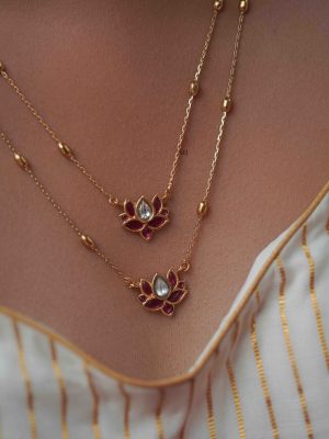 Imitation Two Layers Necklace with Flower Pendants