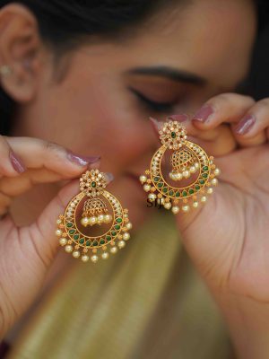 Traditional Emerald Chandbali Earrings