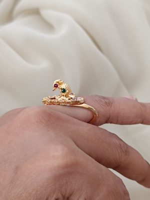 Imitation Parrot Design Finger Ring