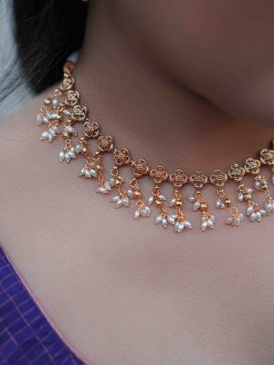 Imitation Pearl Drop Flower Design Necklace