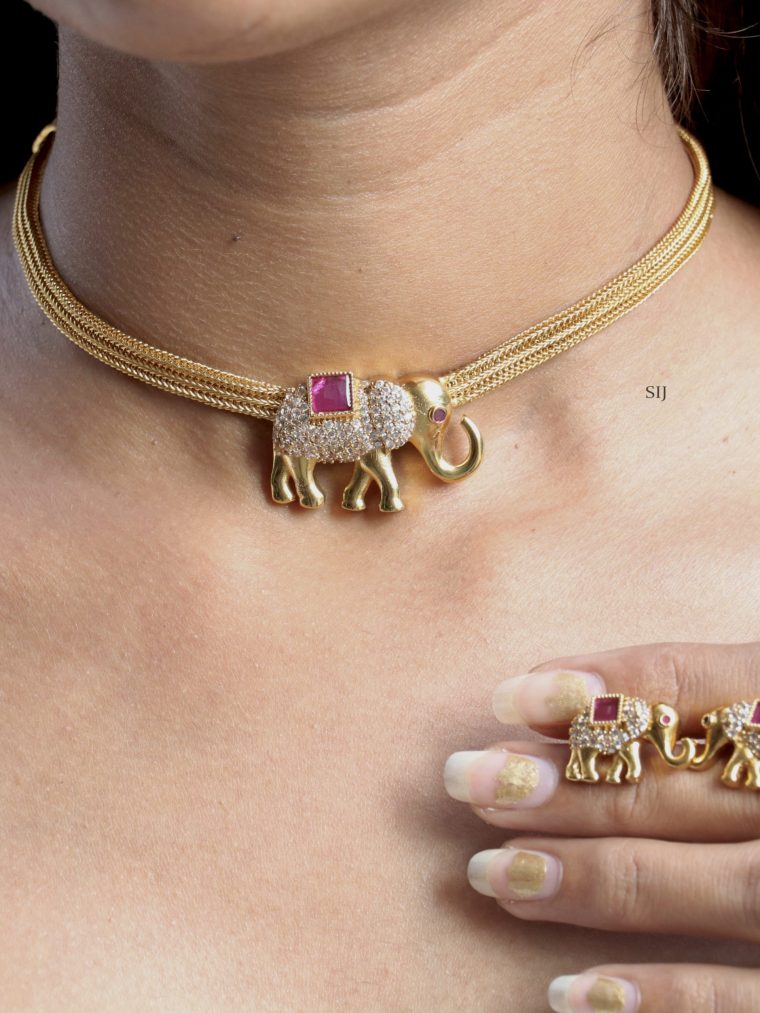 Traditional Elephant Pendant Choker