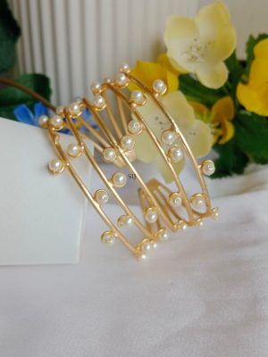 Gold Plated Pearl Openable Bracelet