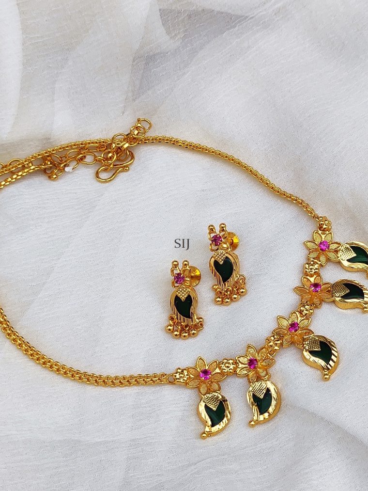 Imitation Flower Palakka Pendant Chain with Earrings