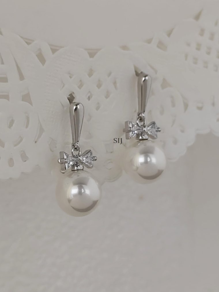 Sterling Silver Based Aesthetic Pearl Drop Earrings