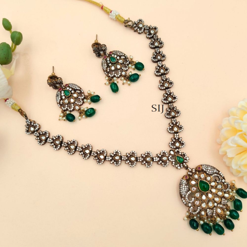 Artificial Green Stones Victorian Necklace