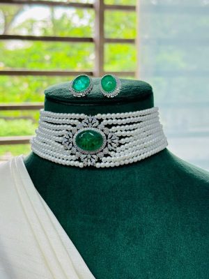 Artificial Green Stone Pearl Choker