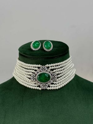 Artificial Green Stone Pearl Choker