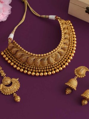 Gold Finish Choker With Earring & Tikka