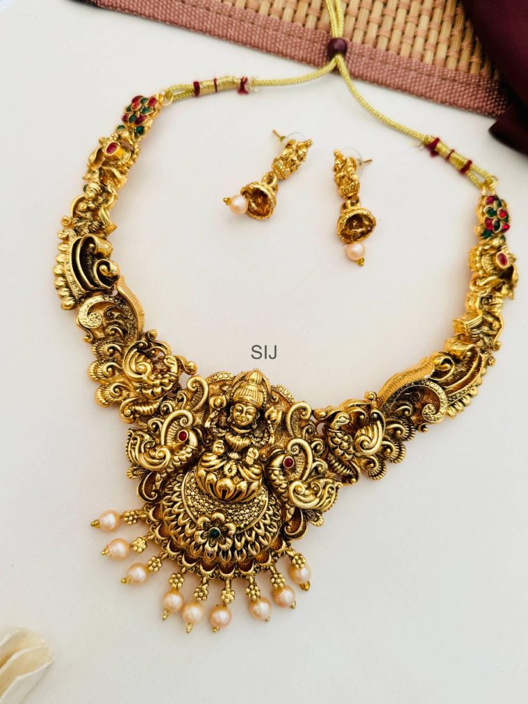 Matte Finish Pearl Drops Lakshmi Necklace