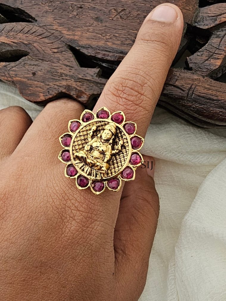 Kemp Stone Mahalakshmi Finger Ring